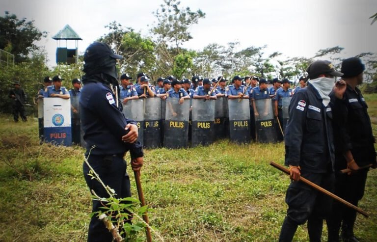 Aquino kin milking profits out of disputed lands in Hacienda Luisita